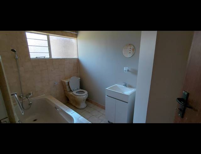 3 BEDROOM FREESTANDING TO LET IN DALPARK PROPER